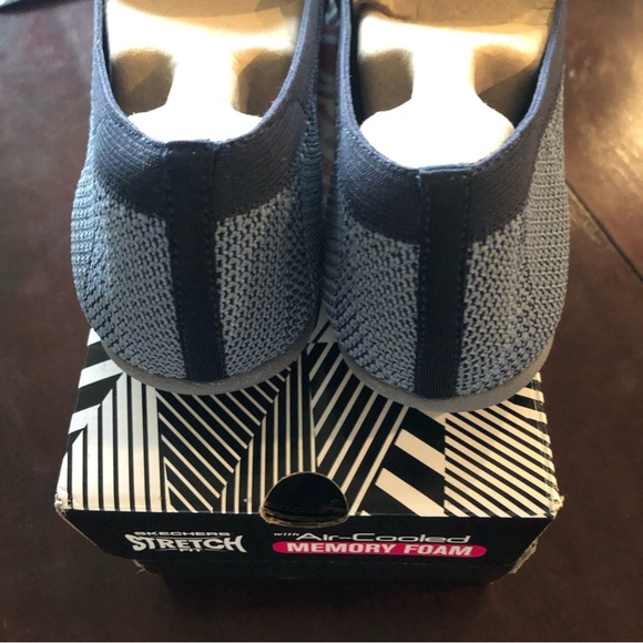 Cleo’s by Skechers Size 9.5 - Picture 4 of 8